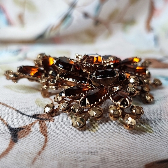 Huge Root Beer Brown Dark Topaz AB Riveted Fang Prong Setting Vintage Brooch - Picture 7 of 9